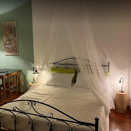 B&B Al Cavaliere 로리카